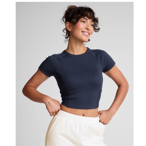 Beyond Yoga Women's Small Silhouette Cropped Tee Navy Blue NWT RIbbed Fabric - Picture 2 of 7